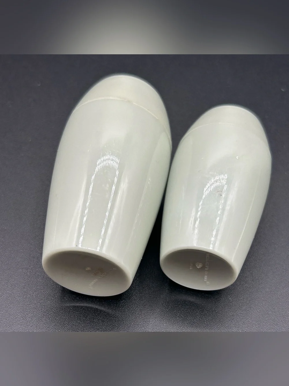 Vintage Retro Thermoplastic Salt Pepper Shakers Green VaLon Germany 2.75